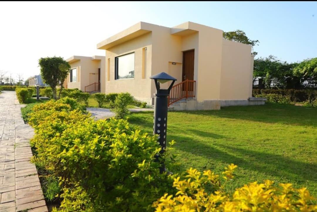 Haritma Resort Дели Экстерьер фото